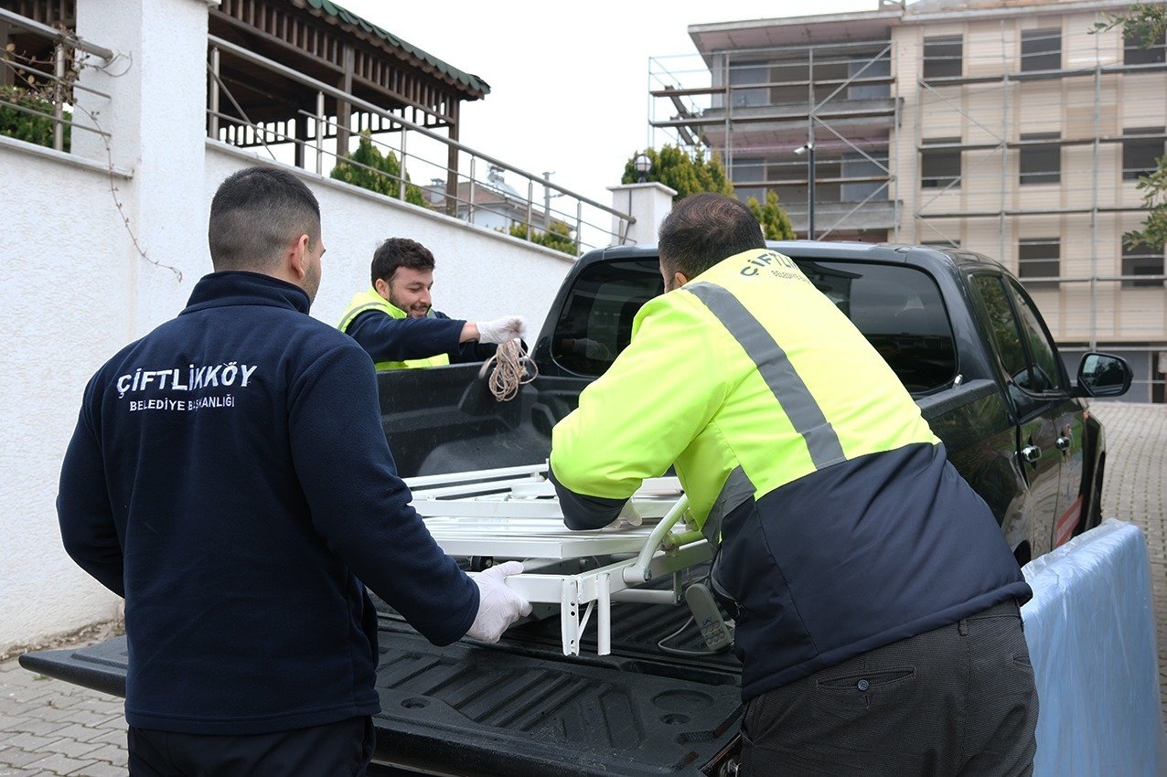 ÇİFTLİKKÖY'DE SOSYAL DESTEKLER SÜRÜYOR