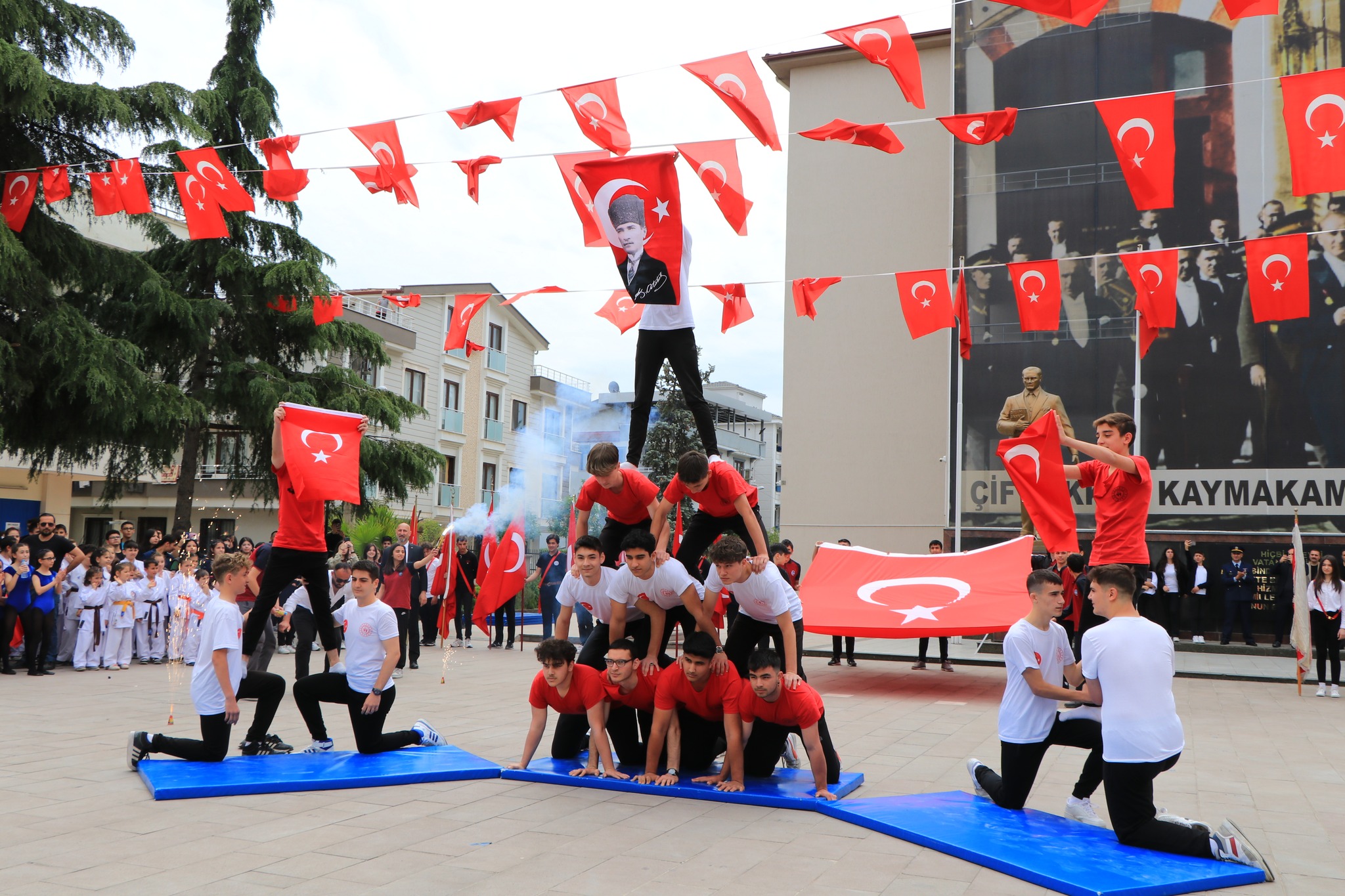 ÇİFTLİKKÖY’DE 19 MAYIS COŞKUSU