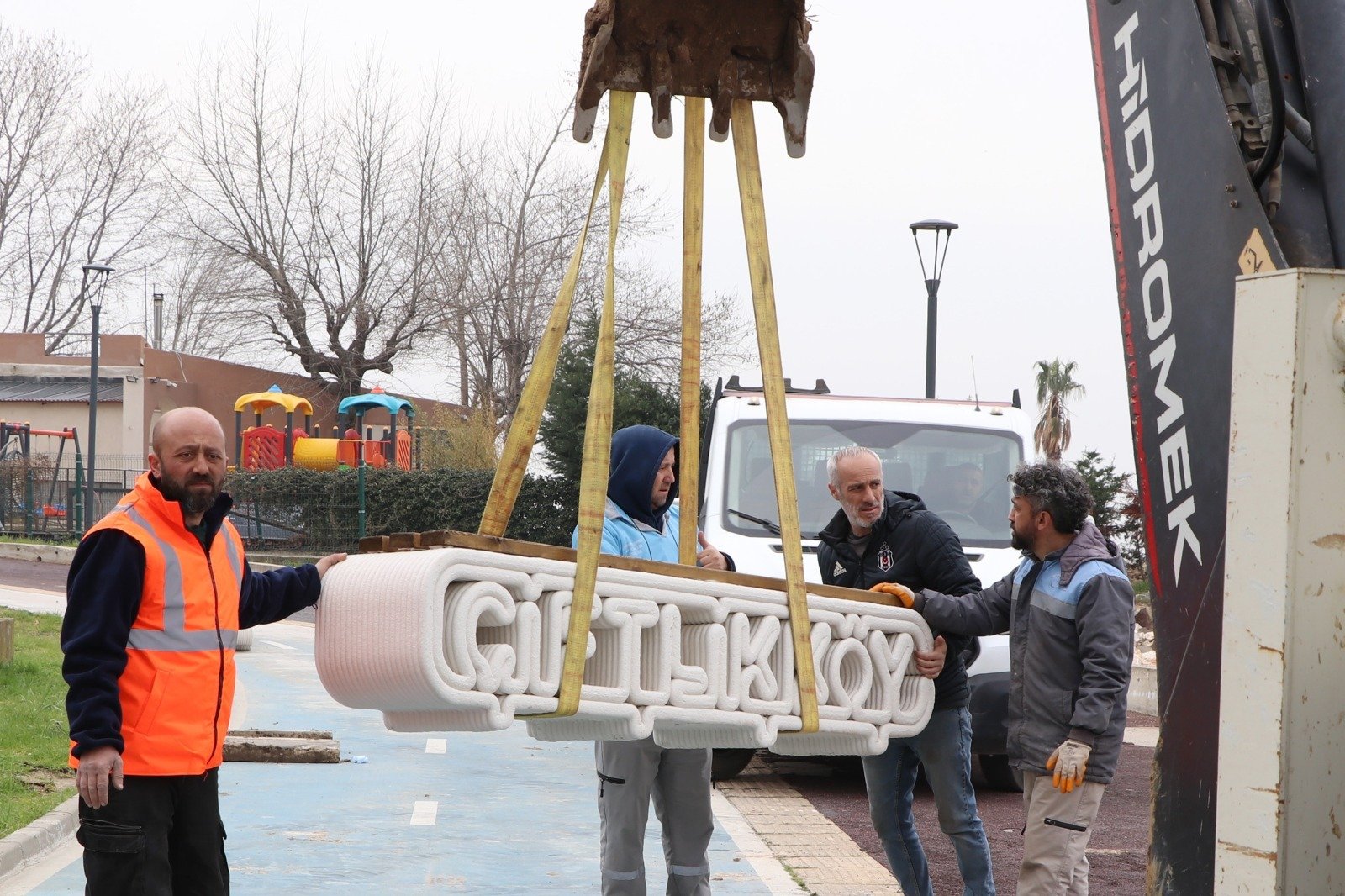 ÇİFTLİKKÖY'DE 3D YAZICIYLA BANK ÜRETİLDİ