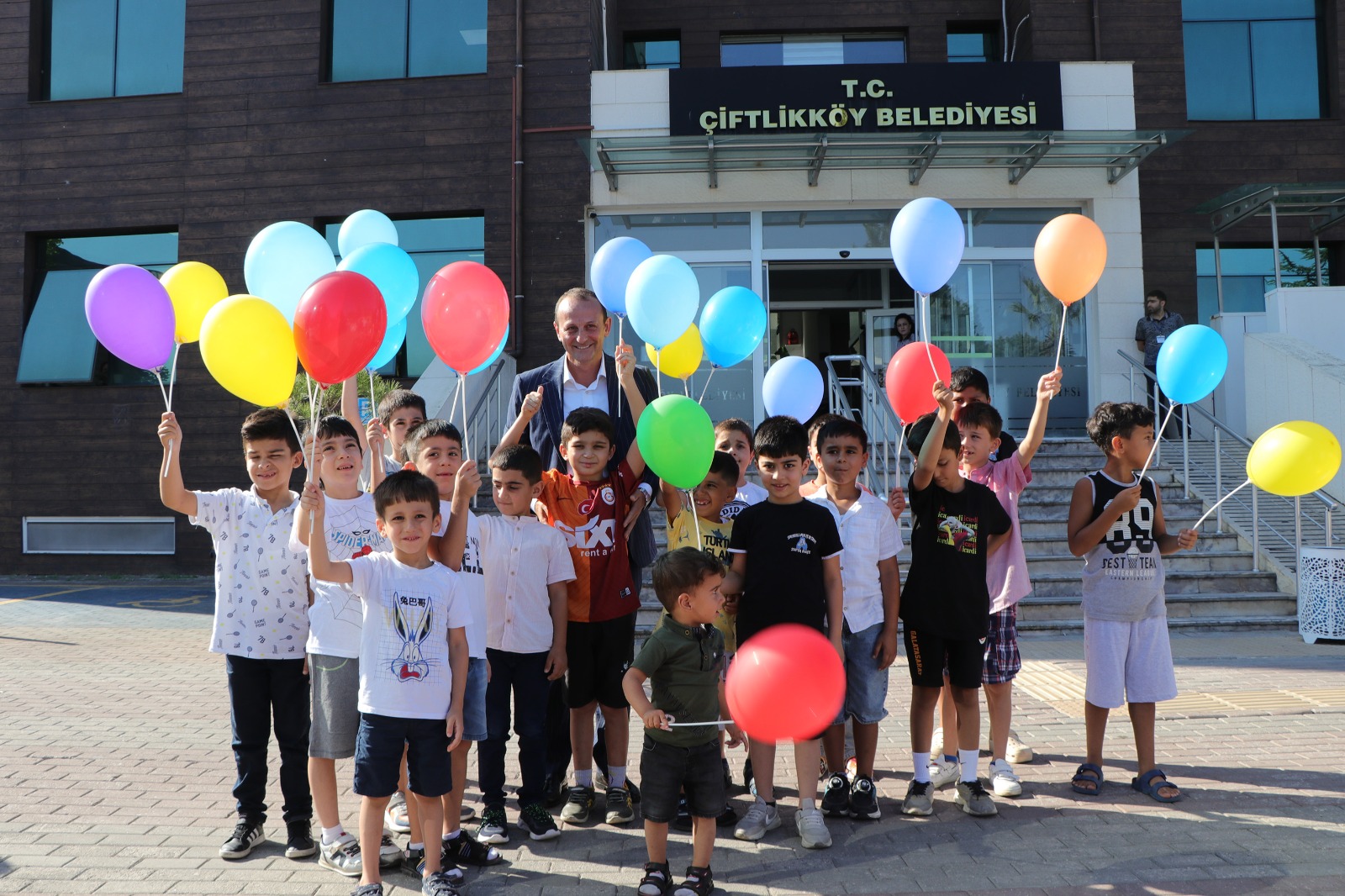 SÜNNET ÇOCUKLARI BALONLARLA UĞURLANDI