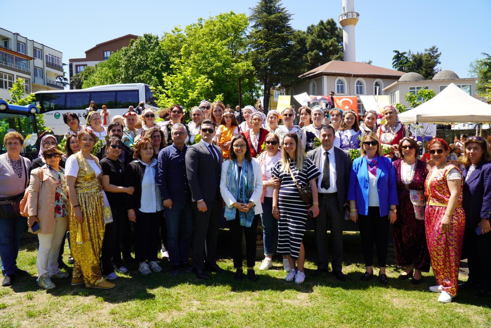 ALTINOVA'DA HIDIRELLEZ COŞKUSU YAŞANDI