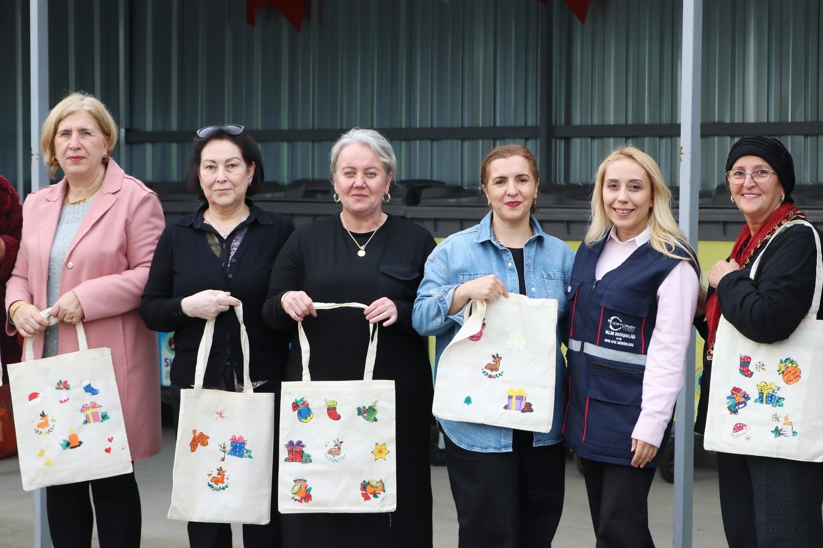 KADINLARDAN BEZ ÇANTA ATÖLYESİ