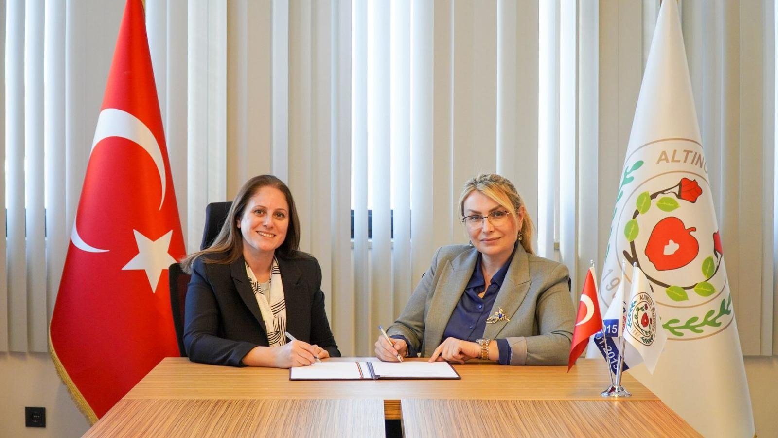 ALTINOVA’DA ADLİ YARDIM PROJESİ 