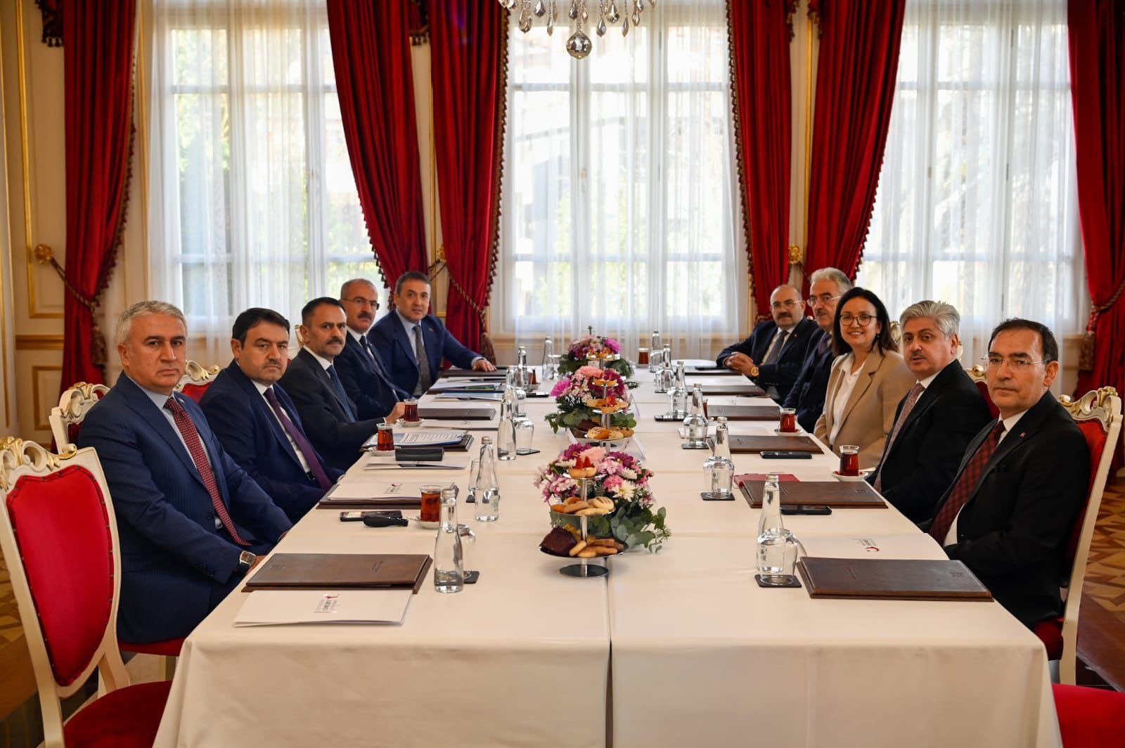 BÖLGE VALİLERİ YALOVA'DA BİR ARAYA GELDİ