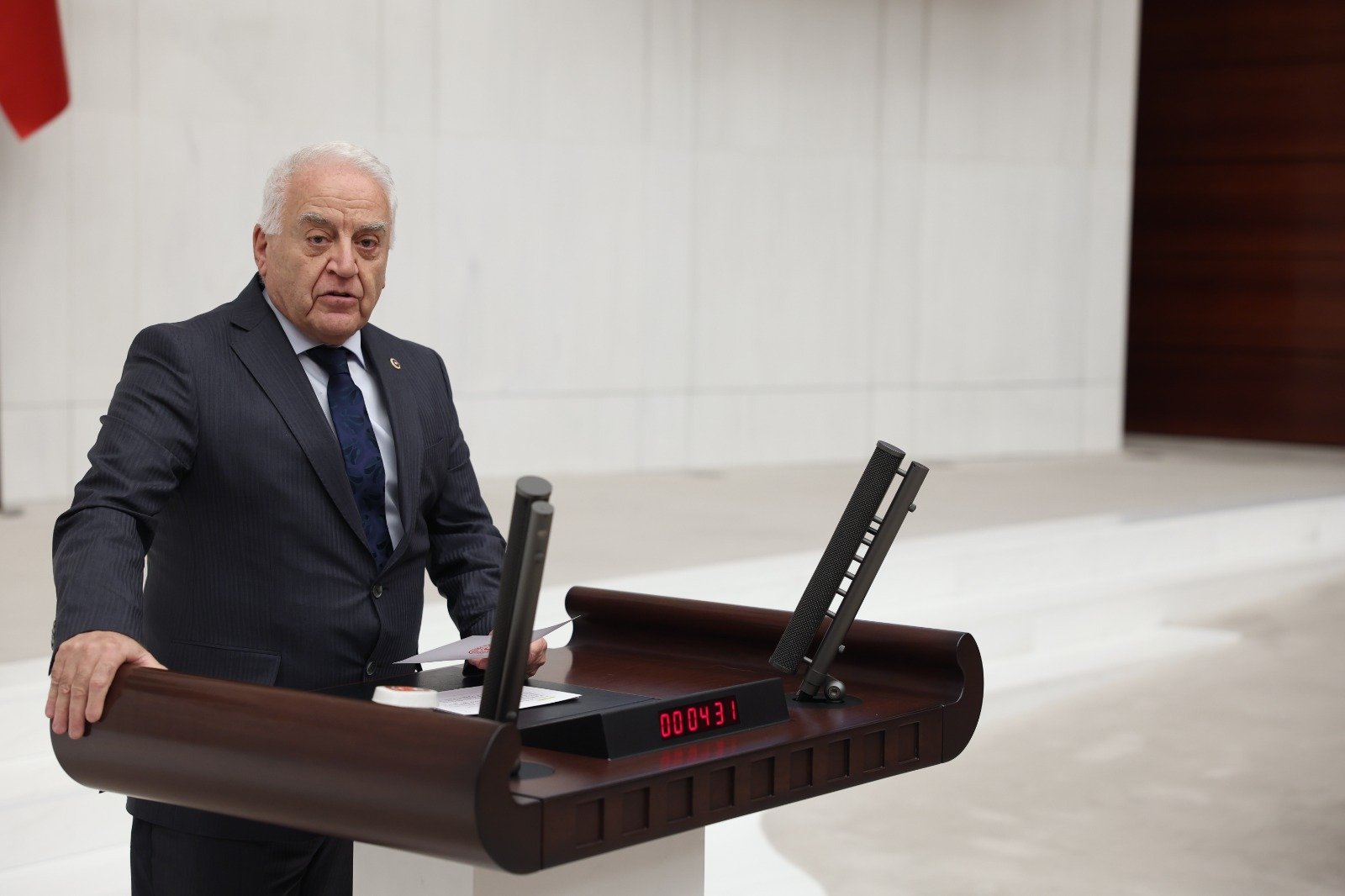 BECAN, 2026 BÜTÇESİNİ TBMM'DE ELEŞTİRDİ 