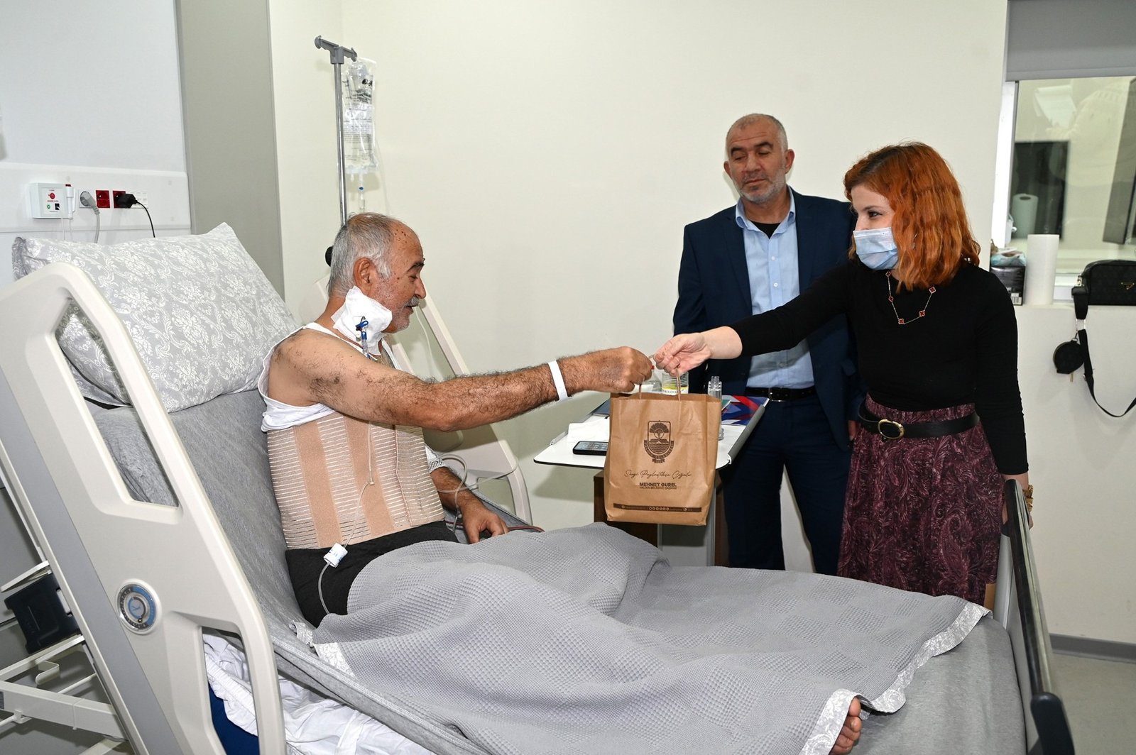 YALOVA BELEDİYESİ’NDEN HASTANE ZİYARETİ