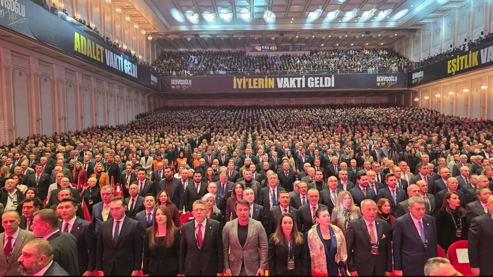 İYİ PARTİ KONGRESİNE YALOVA'DAN KATILIM