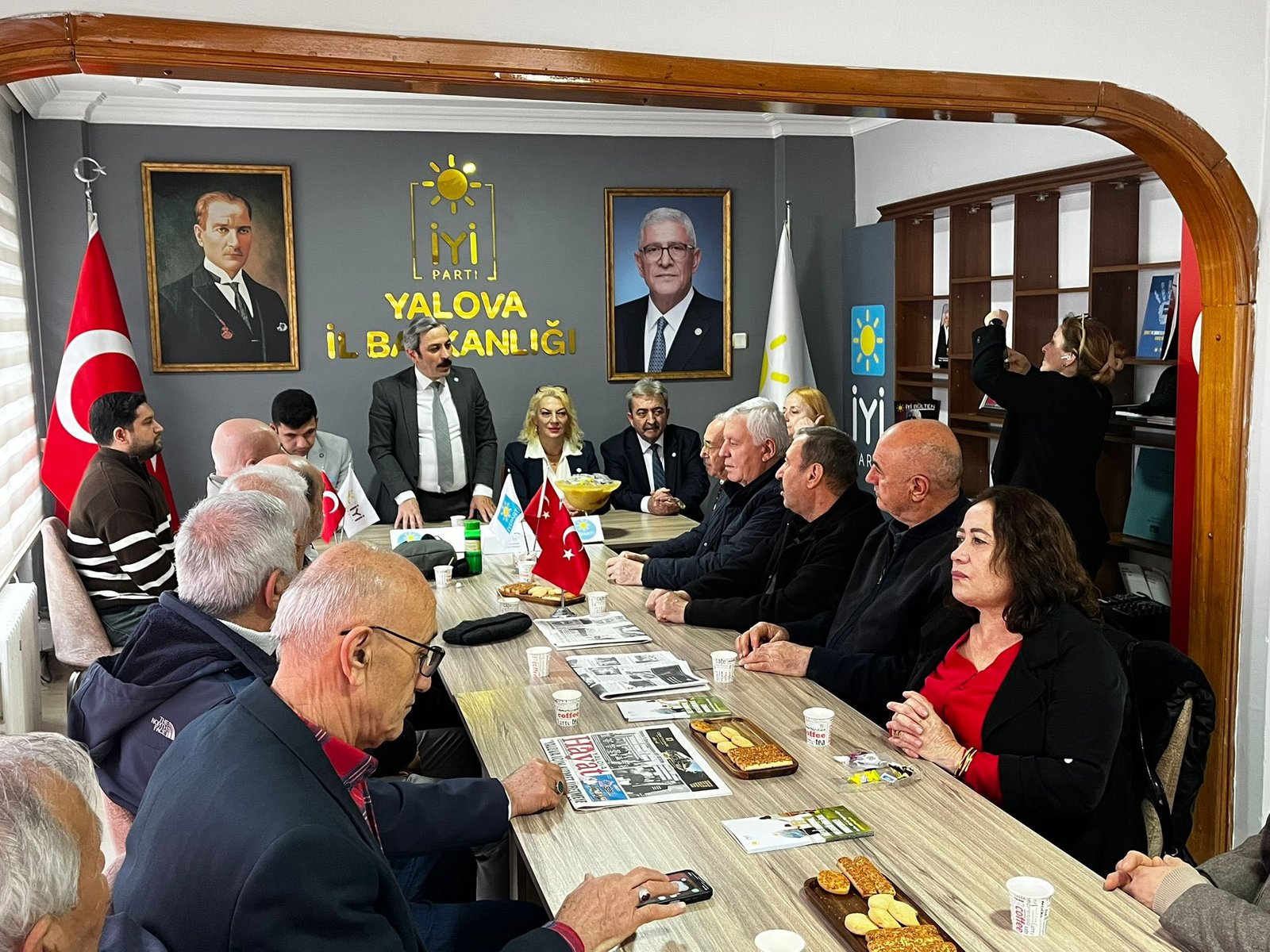 İYİ PARTİ'DE BAYRAMLAŞMA GERÇEKLEŞTİ