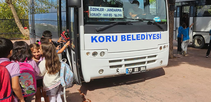 KORU'DA 300 ÖĞRENCİYE ÜCRETSİZ ULAŞIM