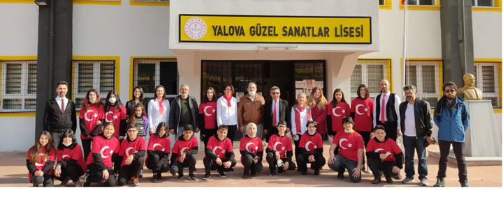 İSTİKLAL MARŞININ 100. YILINDA 100 KİŞİYLE KLİP 