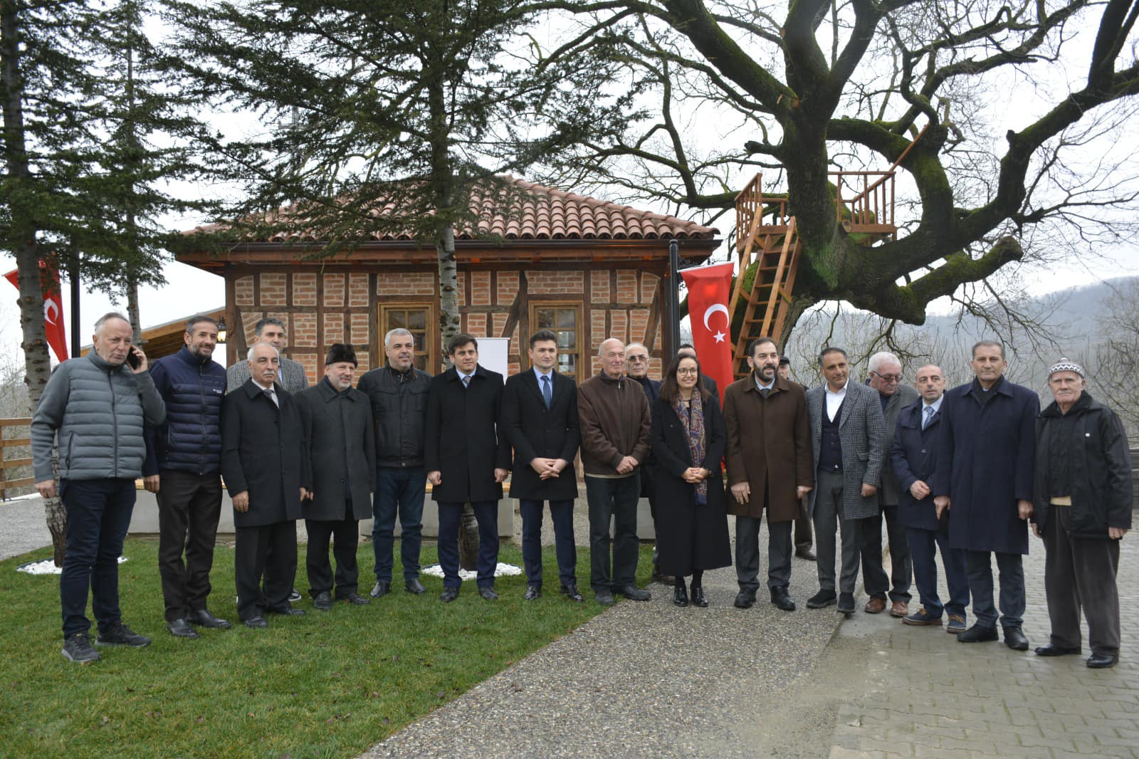 TÜRKİYE'NİN EN KÜÇÜK MESCİDİ AÇILDI