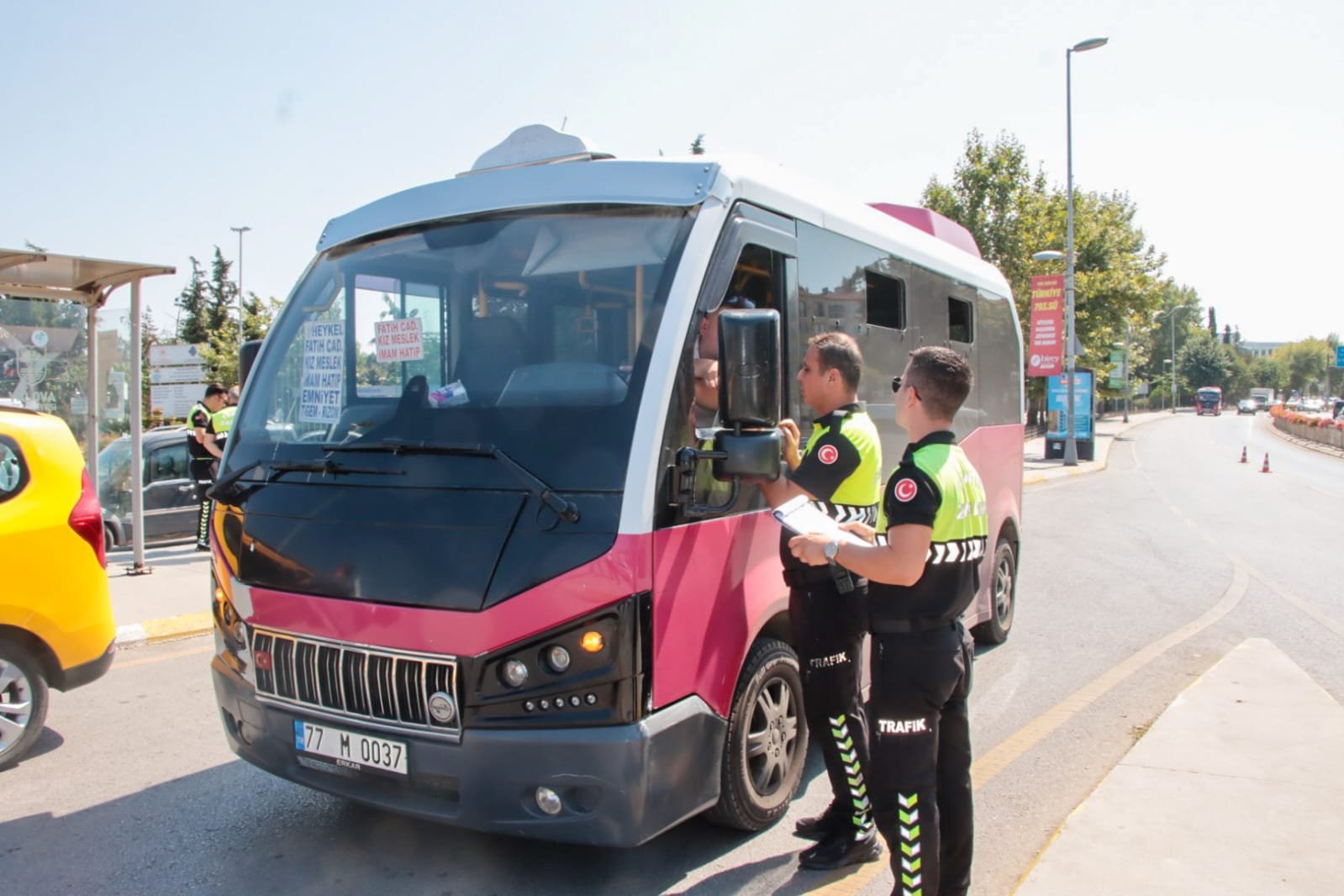 M PLAKALI ŞEHİR İÇİ MİNİBÜSLERE DENETİM