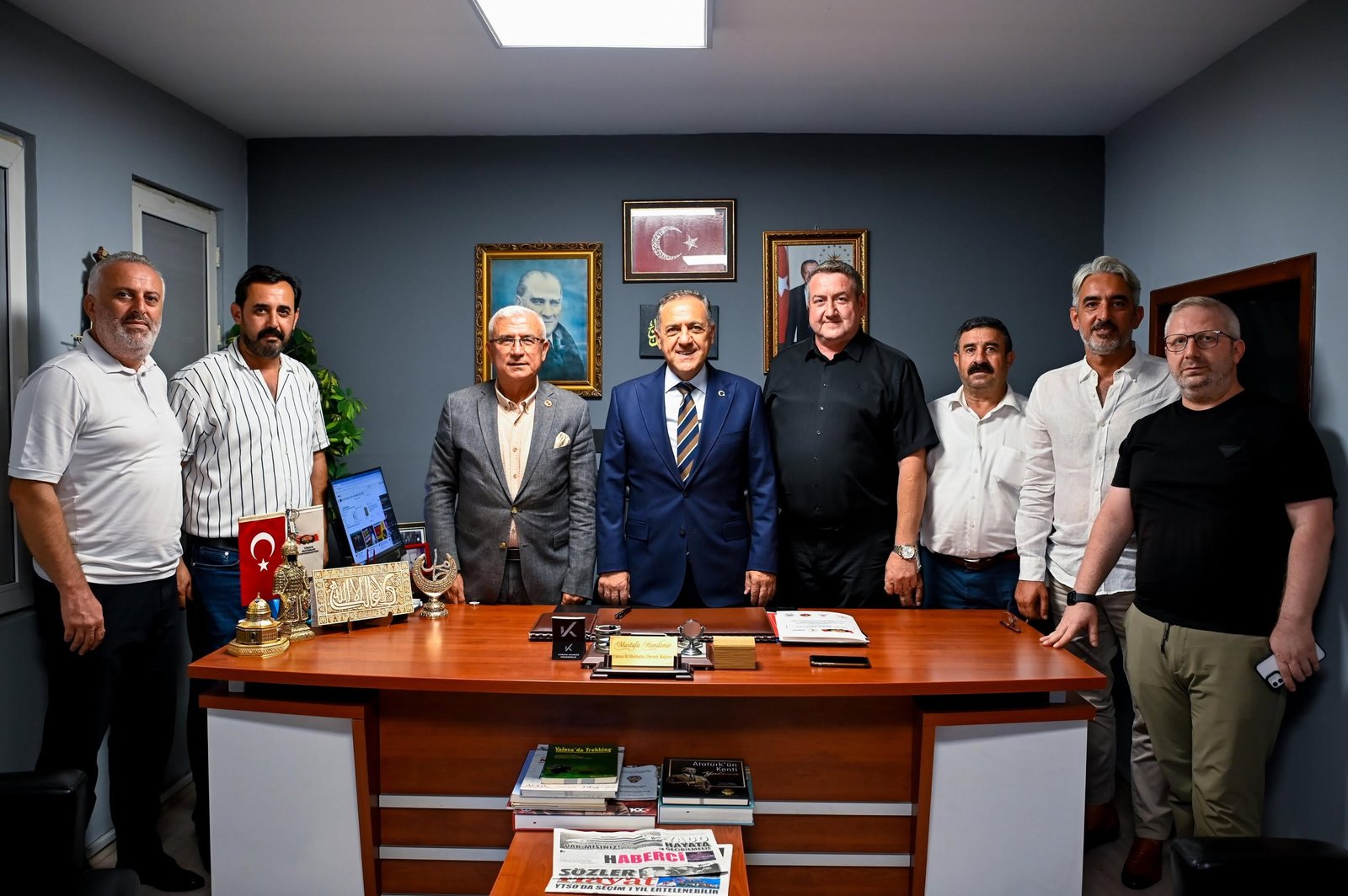 VALİ USTA MUHTAR KANDEMİR'İ ZİYARET ETTİ