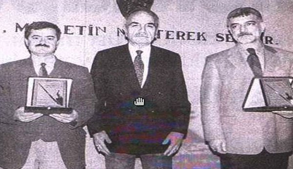 2000 YILI KIRTAY'A YILIN GAZETECİLİK ÖDÜLÜ