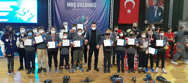  ROBOT TAKIMI YALOVA’YA ÖDÜL GETİRDİ