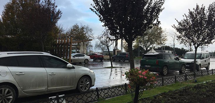 CUMHURİYET MEYDANI OTOPARK'A DÖNÜŞTÜ