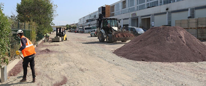 SANAYİ SİTESİNDE PARKE YOL ÇALIŞMASI