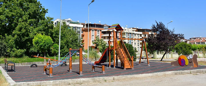 YALOVA'DA PARKLAR YENİLENİYOR