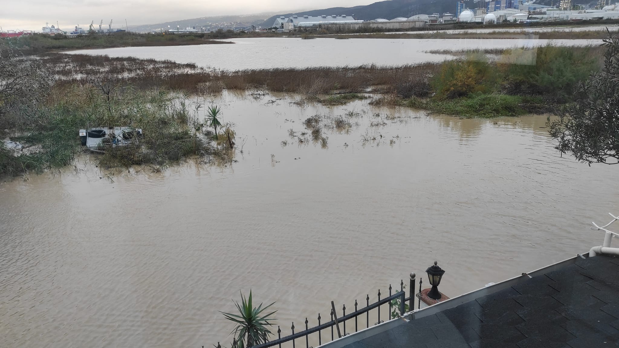 TAŞKÖPRÜ ALTINKUM SİTESİ  SULAR ALTINDA