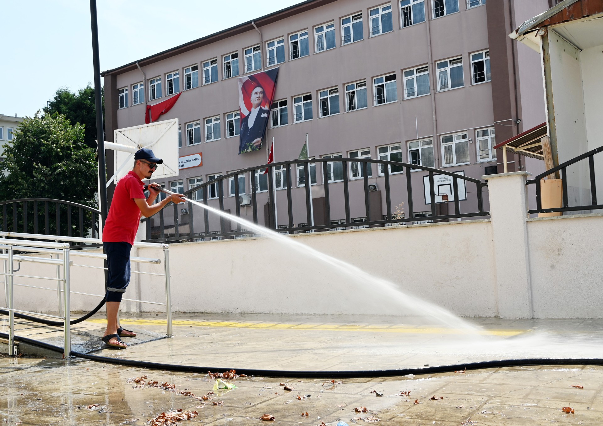 YALOVA BELEDİYESİNDEN EĞİTİME DESTEK