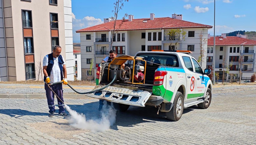 YALOVA'DA İLAÇLAMA ÇALIŞMALARI SÜRÜYOR