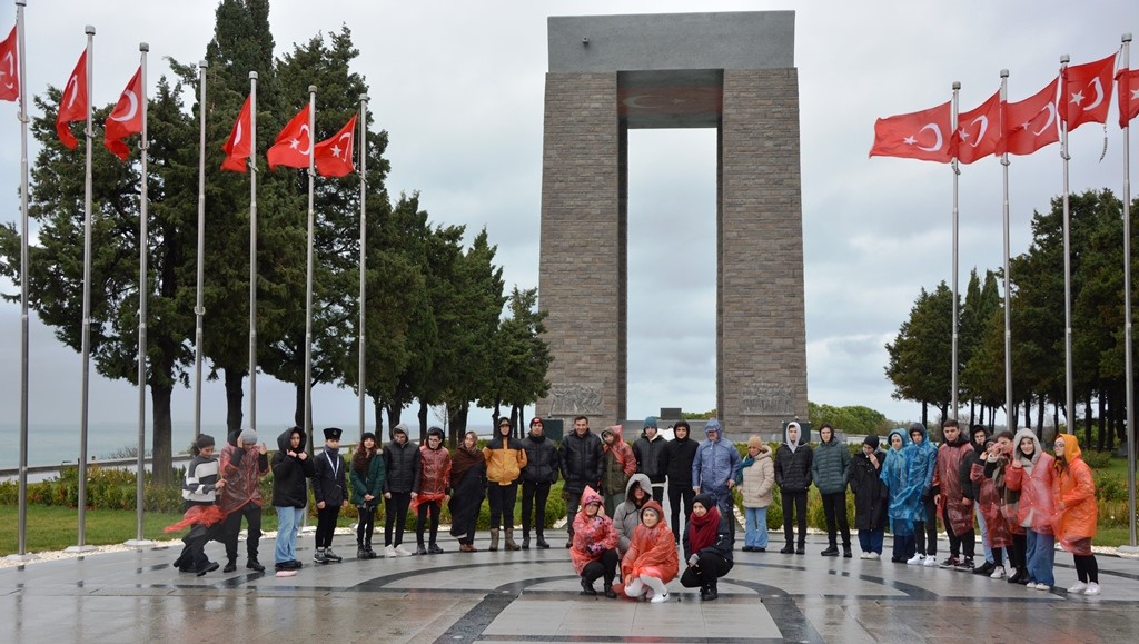 ALTINOVALI ÖĞRENCİLER ÇANAKKALE'DE