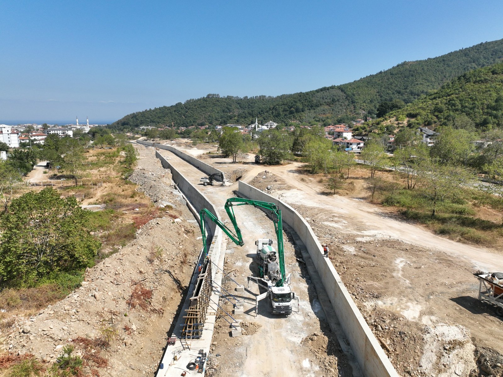 TEŞVİKİYE DERESİ ISLAH ÇALIŞMASI BAŞLADI