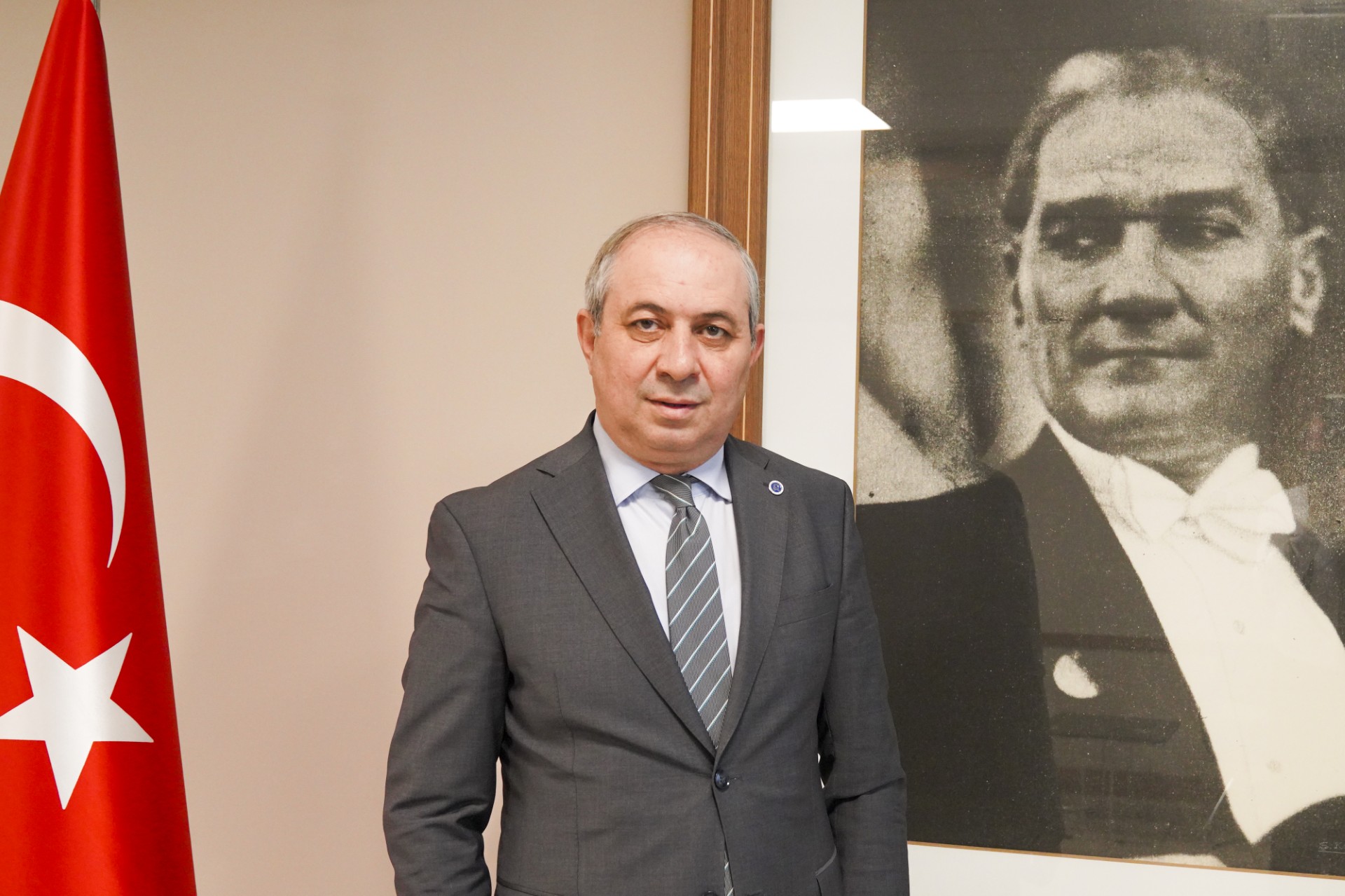 DEMİRYÜREK ZAFER BAYRAMINI KUTLADI