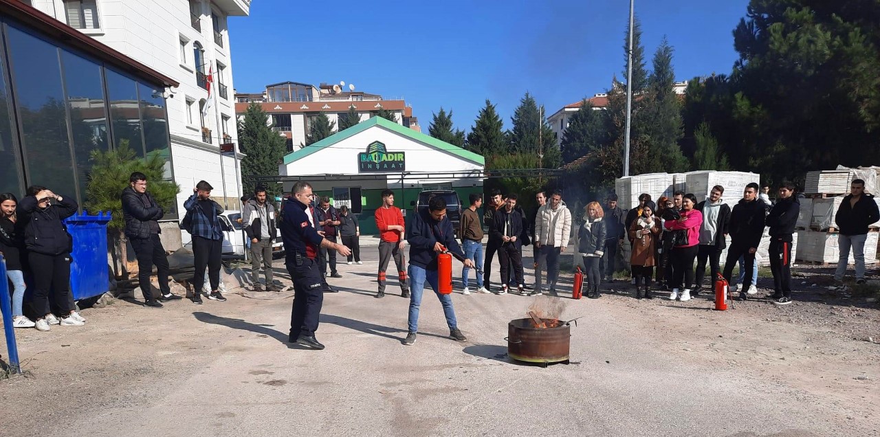 ALTINOVA MYO ÖĞRENCİLERİNE TATBİKAT