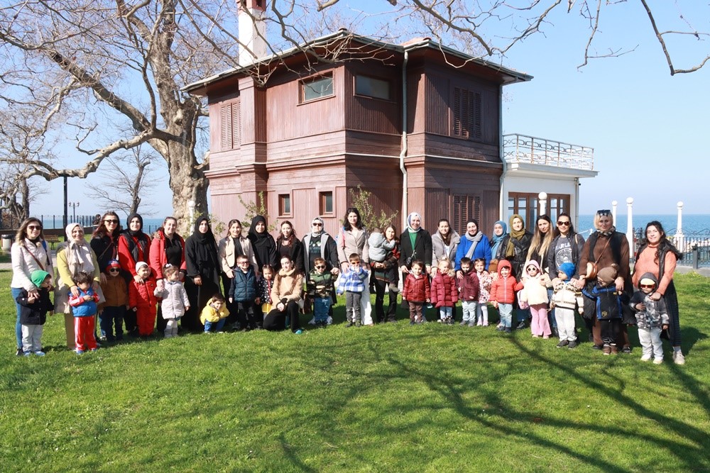 ÇOCUKLAR YÜRÜYEN KÖŞK’Ü GEZDİLER