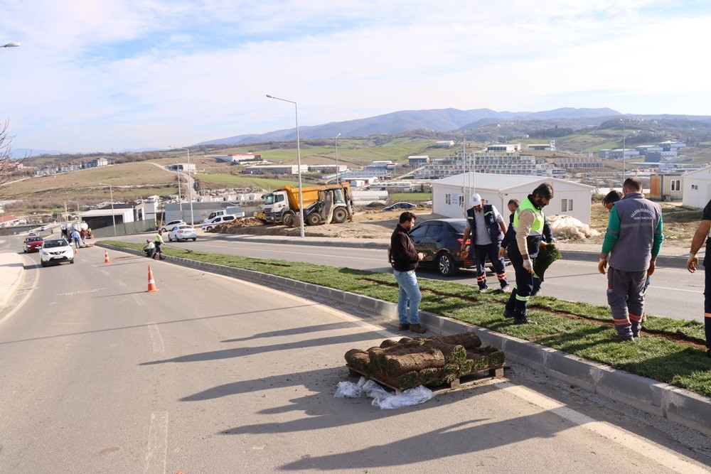 REFÜJLERDE PEYZAJ ÇALIŞMASI BAŞLADI