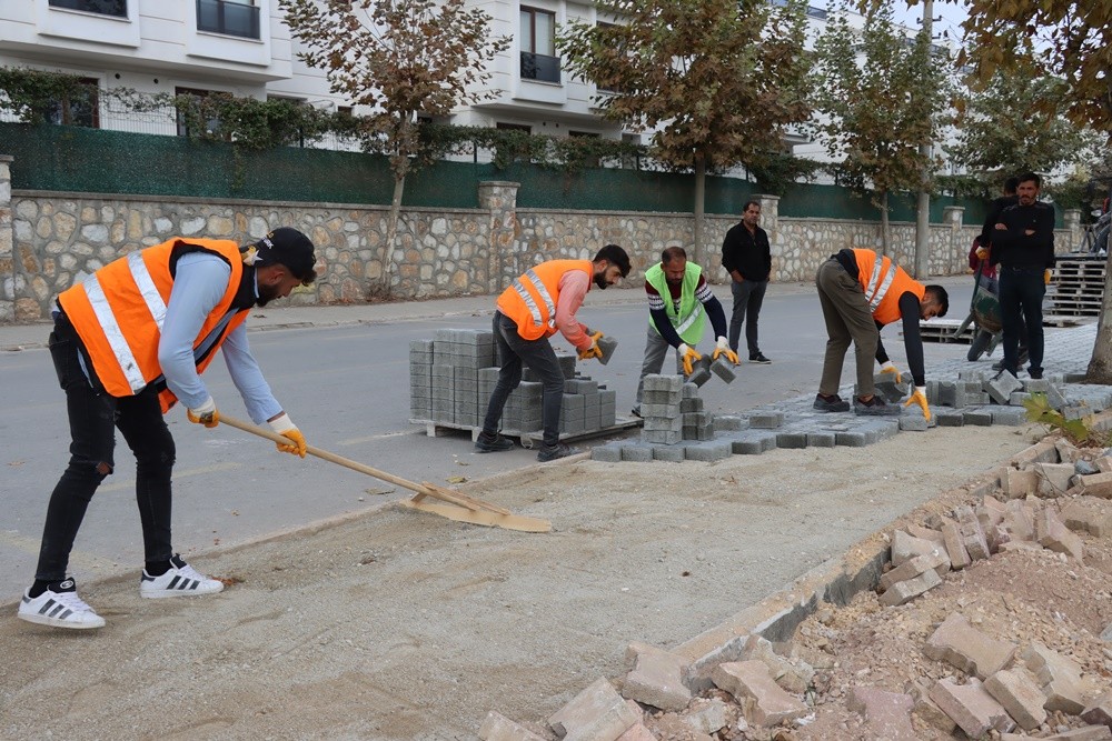 YALOVA'DA ALT YAPI ÇALIŞMALARI SÜRÜYOR