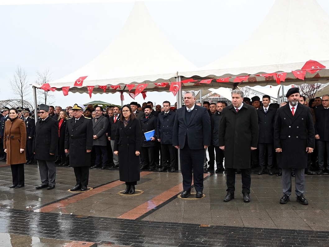 18 MART ÇANAKKALE ŞEHİTLERİ ANILDI