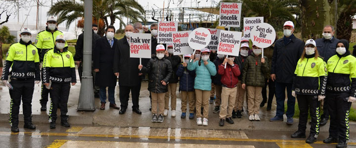 YALOVA'DA KIRMIZI ÇİZGİ ETKİNLİĞİ YAPILDI