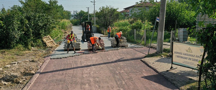 YOL YAPIM ÇALIŞMALARI DEVAM EDİYOR