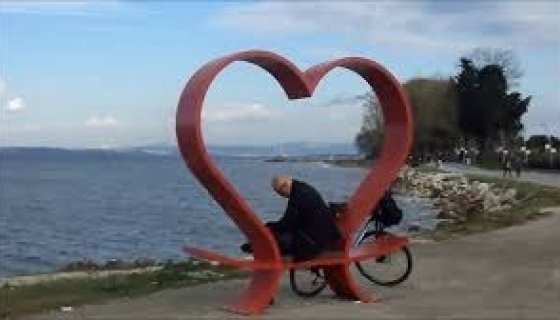 KASIM AYI YALOVA SAHİLİ VE CADDELERİ