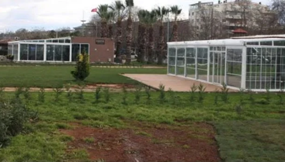 DEPREM ANITINDA YEŞİL ALANYOK OLUYOR